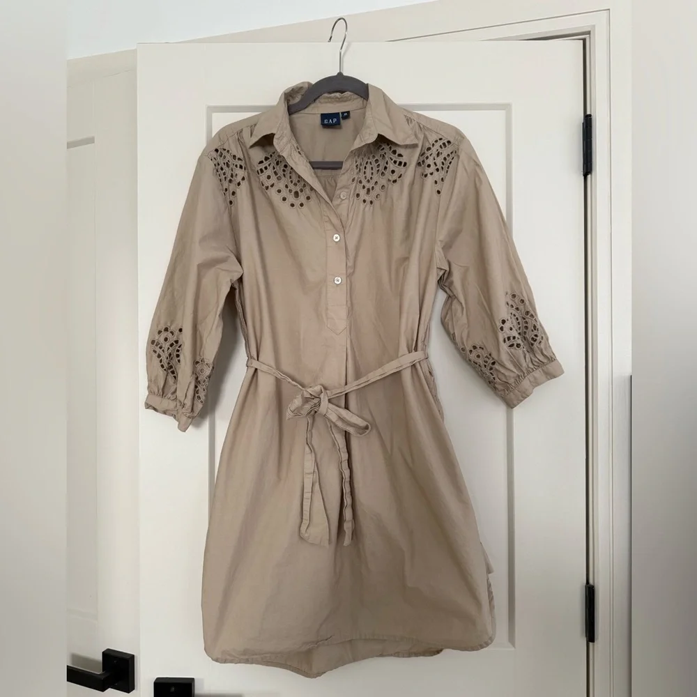 GAP Khaki Tan Eyelet Shirt Dress size xs - Picture 5 of 6